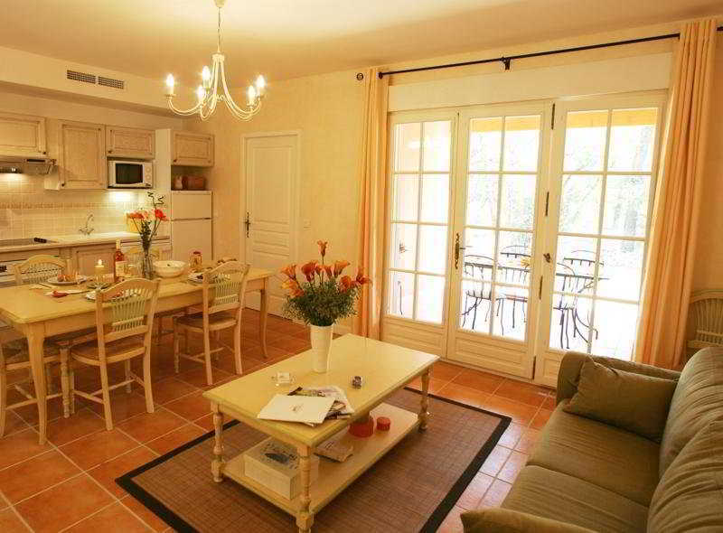 Lagrange Vacances Domaine De Фаєнс Екстер'єр фото